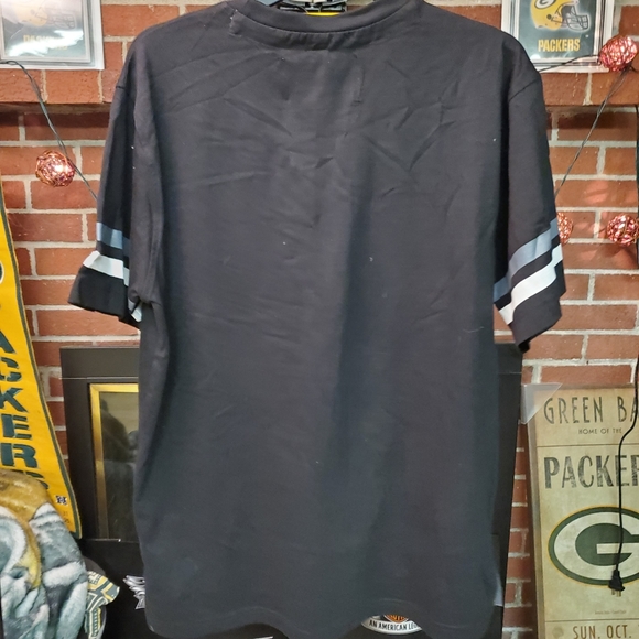 NWT Men's NHL Montreal Canadians Short Sleeve Shirt Medium - Picture 3 of 3